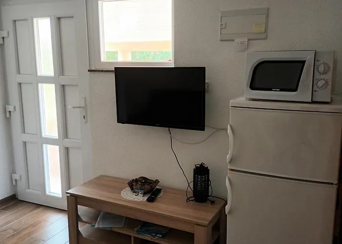 In With Terrace, Air Conditioning, Wi-fi * נין