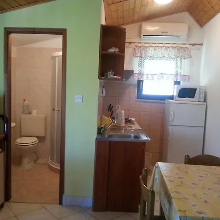 In With Terrace, Air Conditioning, Wi-fi *