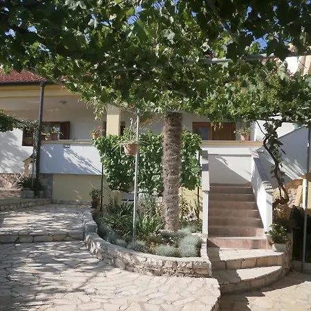 In With Terrace, Air Conditioning, Wi-fi
