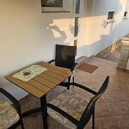 In With Terrace, Air Conditioning, Wi-fi Apartment