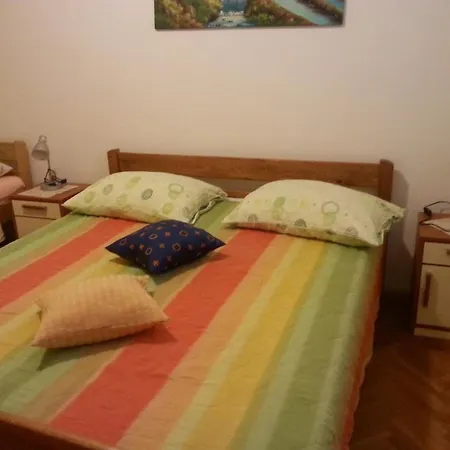 Apartment In With Terrace, Air Conditioning, Wi-fi