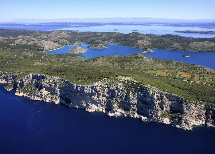 Lägenhet In With Terrace, Air Conditioning, Wi-fi Nin