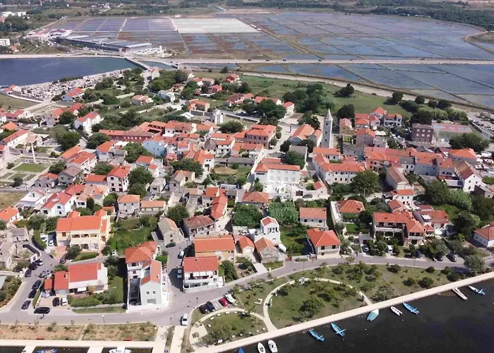 In With Terrace, Air Conditioning, Wi-fi Nin