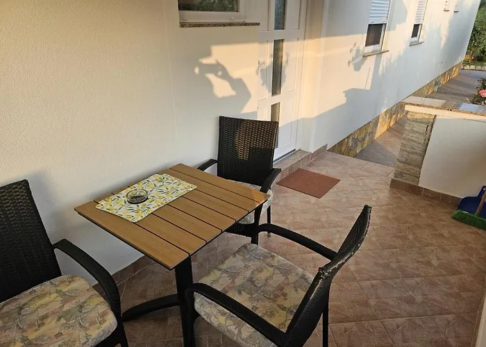 In With Terrace, Air Conditioning, Wi-fi Lägenhet