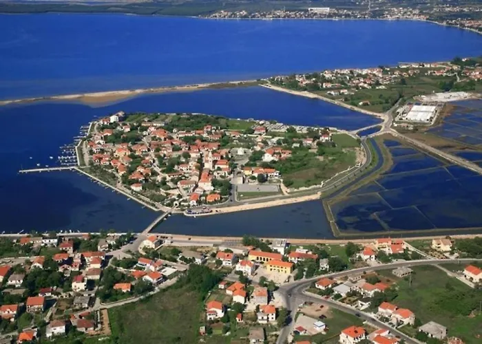 Lägenhet In With Terrace, Air Conditioning, Wi-fi *